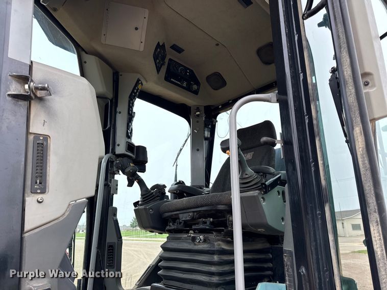 image for item EX1997 2015 Caterpillar 12M3 motor grader
