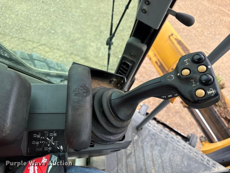 image for item EX1997 2015 Caterpillar 12M3 motor grader
