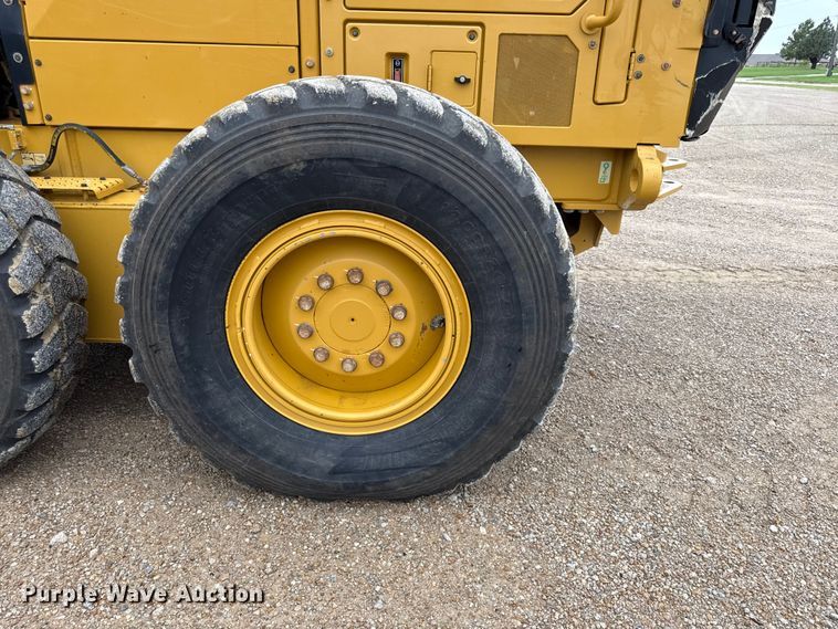image for item EX1997 2015 Caterpillar 12M3 motor grader