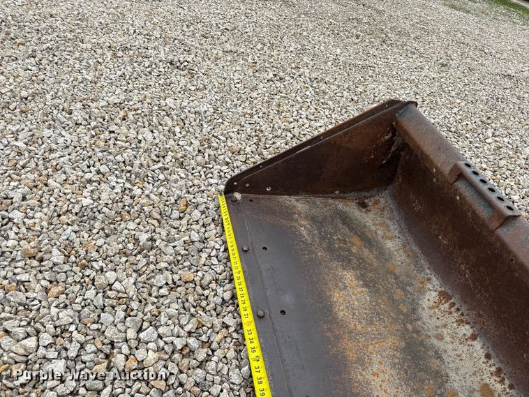 image for item EX2006 Skid steer bucket