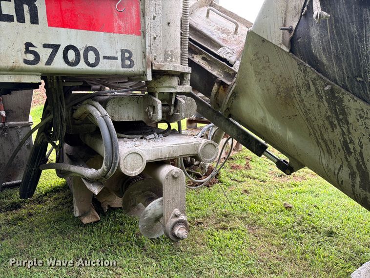 image for item EX2503 1990 Power Curbers Inc 5700B-10 curb machine