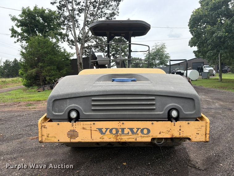 image for item EX2504 2010 Volvo DD138HF double drum vibratory roller