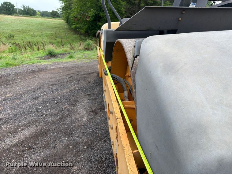 image for item EX2504 2010 Volvo DD138HF double drum vibratory roller