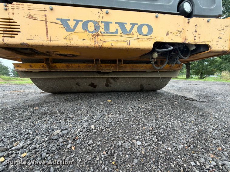 image for item EX2504 2010 Volvo DD138HF double drum vibratory roller