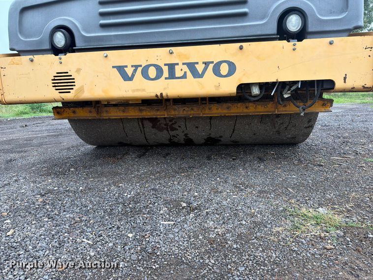 image for item EX2504 2010 Volvo DD138HF double drum vibratory roller