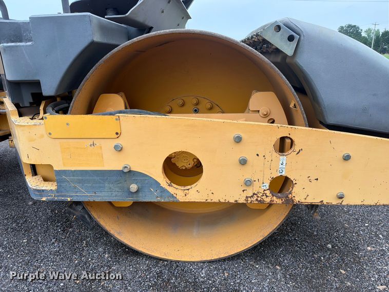 image for item EX2504 2010 Volvo DD138HF double drum vibratory roller
