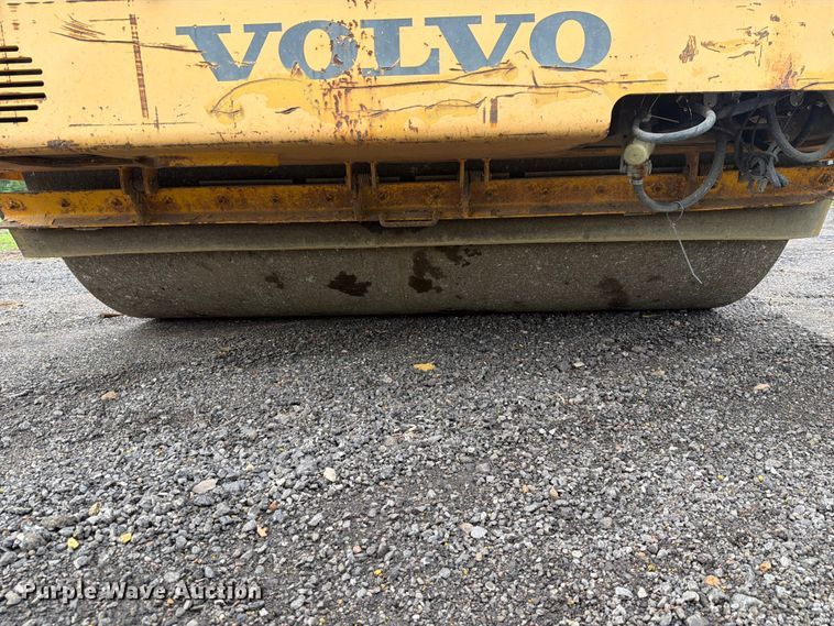 image for item EX2504 2010 Volvo DD138HF double drum vibratory roller