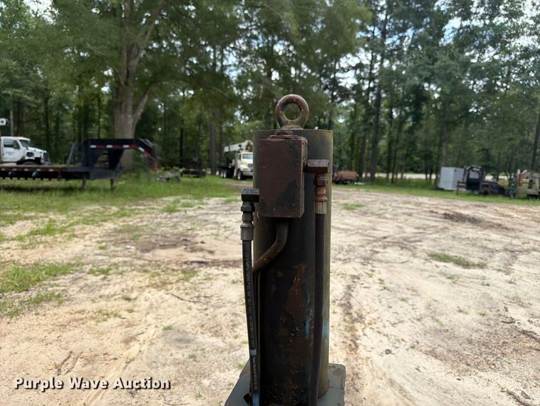 image for item EX3001 1978 Grove RT522 crane