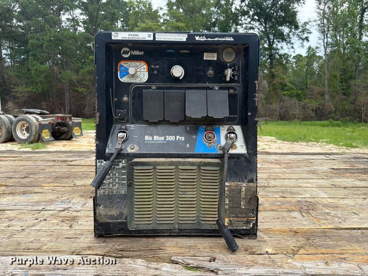 image for item EX3006 Miller Big Blue 300 Pro welder/generator