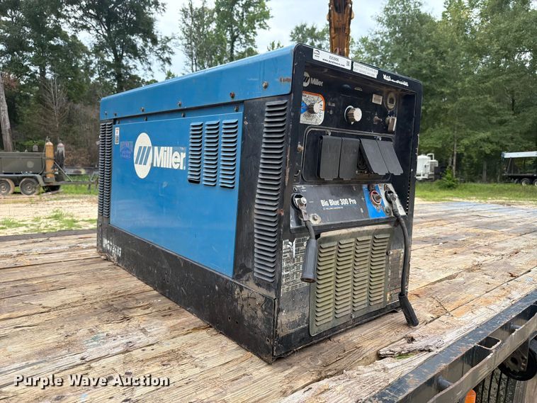 image for item EX3006 Miller Big Blue 300 Pro welder/generator
