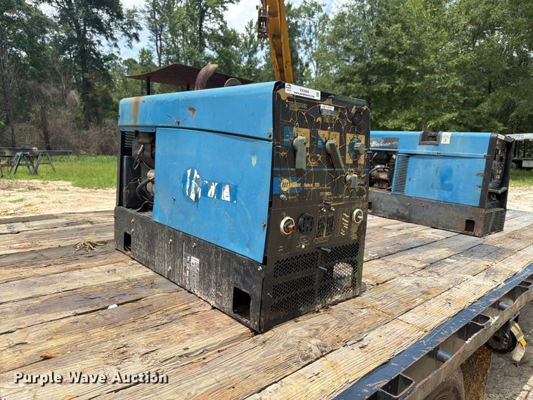 image for item EX3008 Miller Bobcat 225 welder