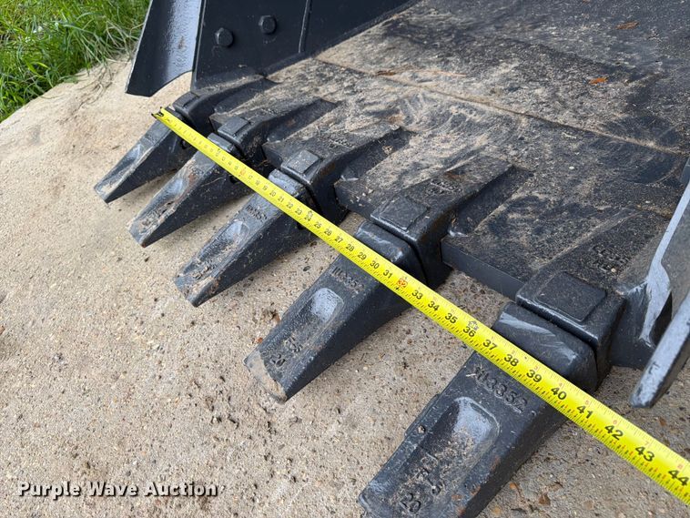 image for item EX3031 Smartcharm CAT320D excavator bucket