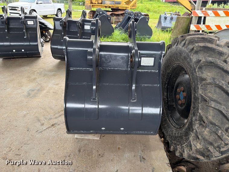 image for item EX3032 Smartcharm CAT320D excavator bucket
