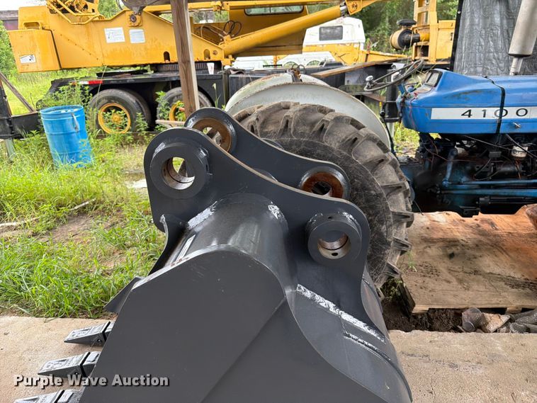 image for item EX3032 Smartcharm CAT320D excavator bucket