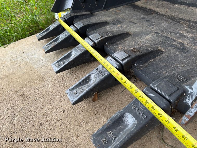 image for item EX3032 Smartcharm CAT320D excavator bucket
