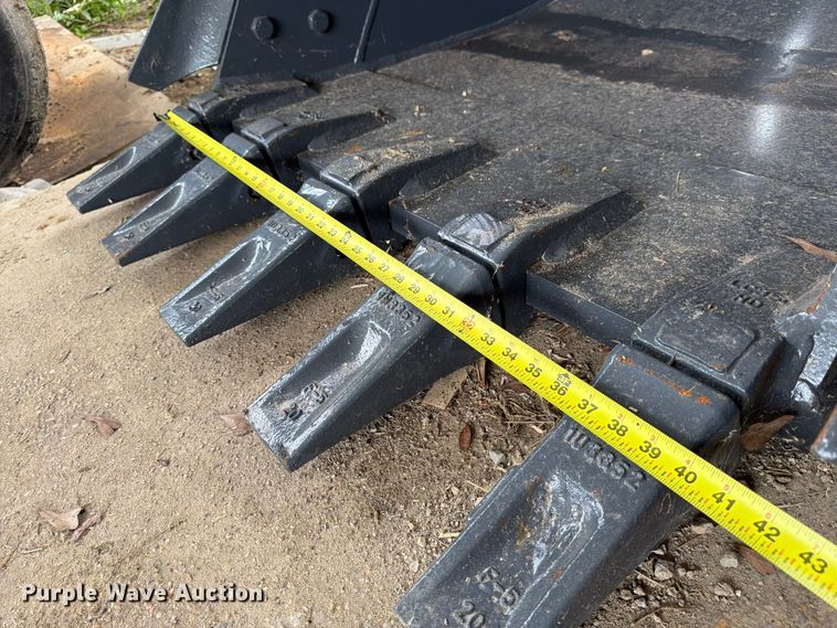image for item EX3034 Smartcharm CAT320D excavator bucket