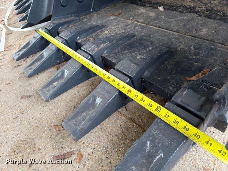 image for item EX3037 SmartCharm CAT320D excavator bucket
