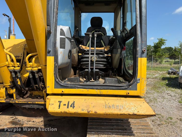image for item EX3994 2011 Komatsu PC200LC-8 excavator