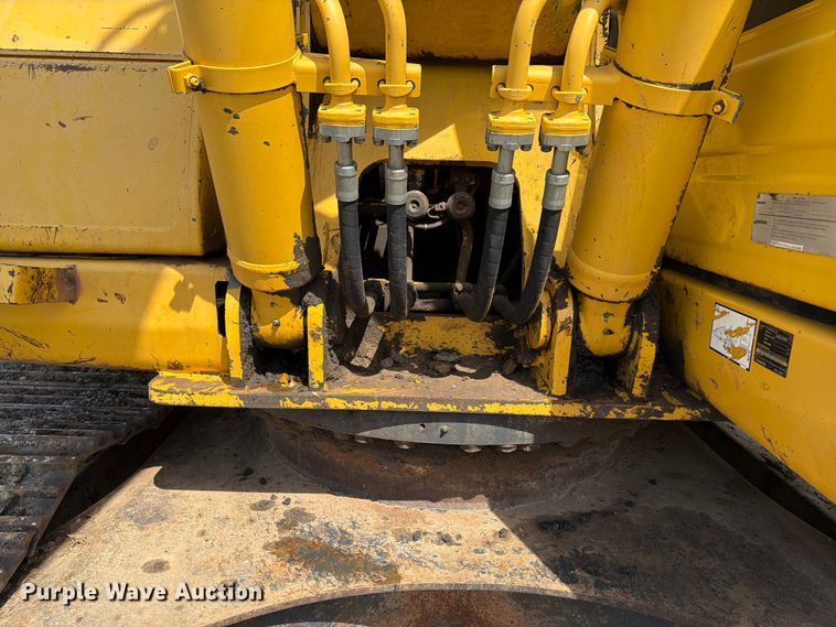 image for item EX3994 2011 Komatsu PC200LC-8 excavator