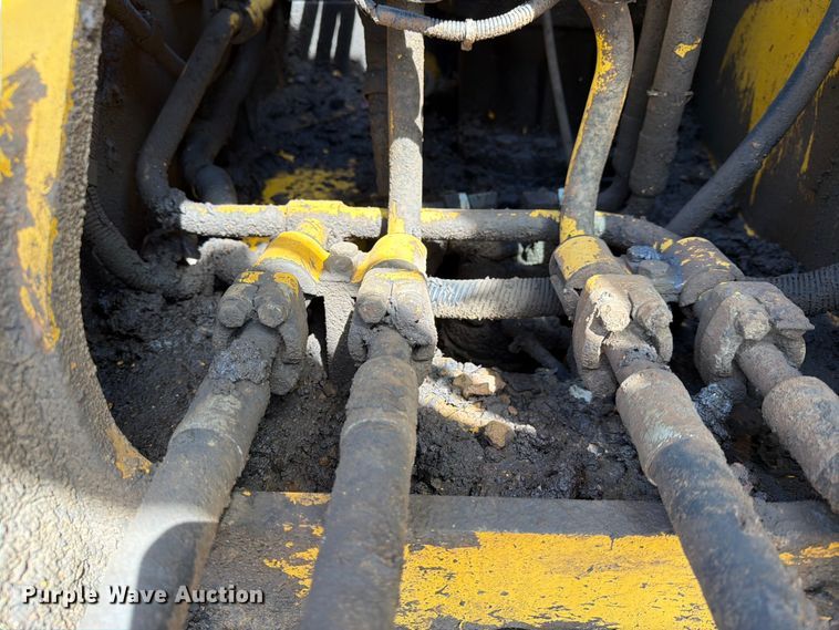 image for item EX3994 2011 Komatsu PC200LC-8 excavator