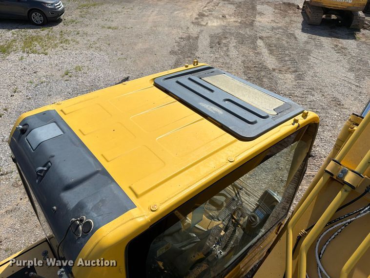 image for item EX3994 2011 Komatsu PC200LC-8 excavator