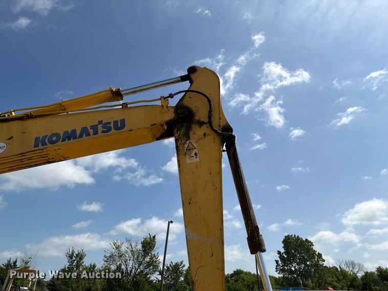 image for item EX3994 2011 Komatsu PC200LC-8 excavator