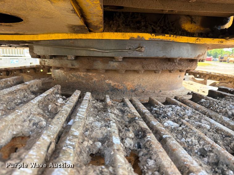 image for item EX3994 2011 Komatsu PC200LC-8 excavator
