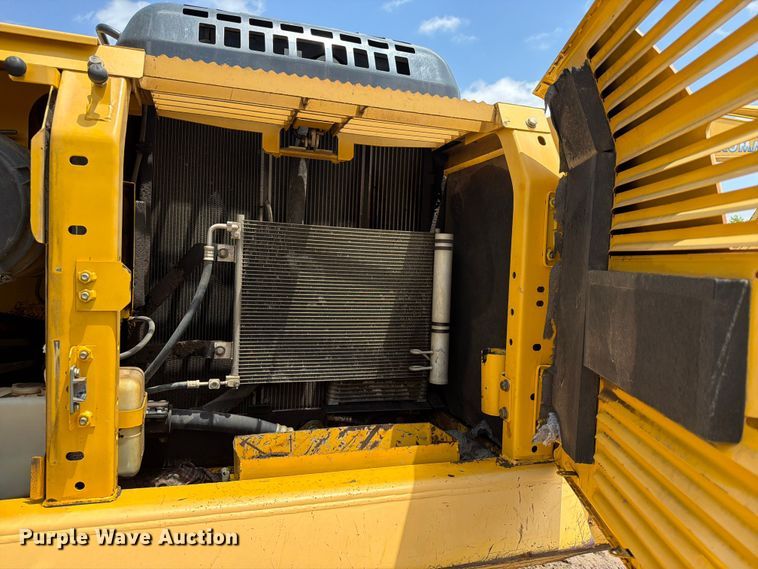 image for item EX3994 2011 Komatsu PC200LC-8 excavator