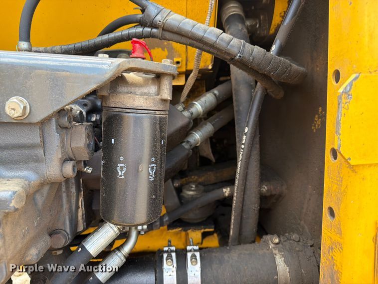 image for item EX3994 2011 Komatsu PC200LC-8 excavator