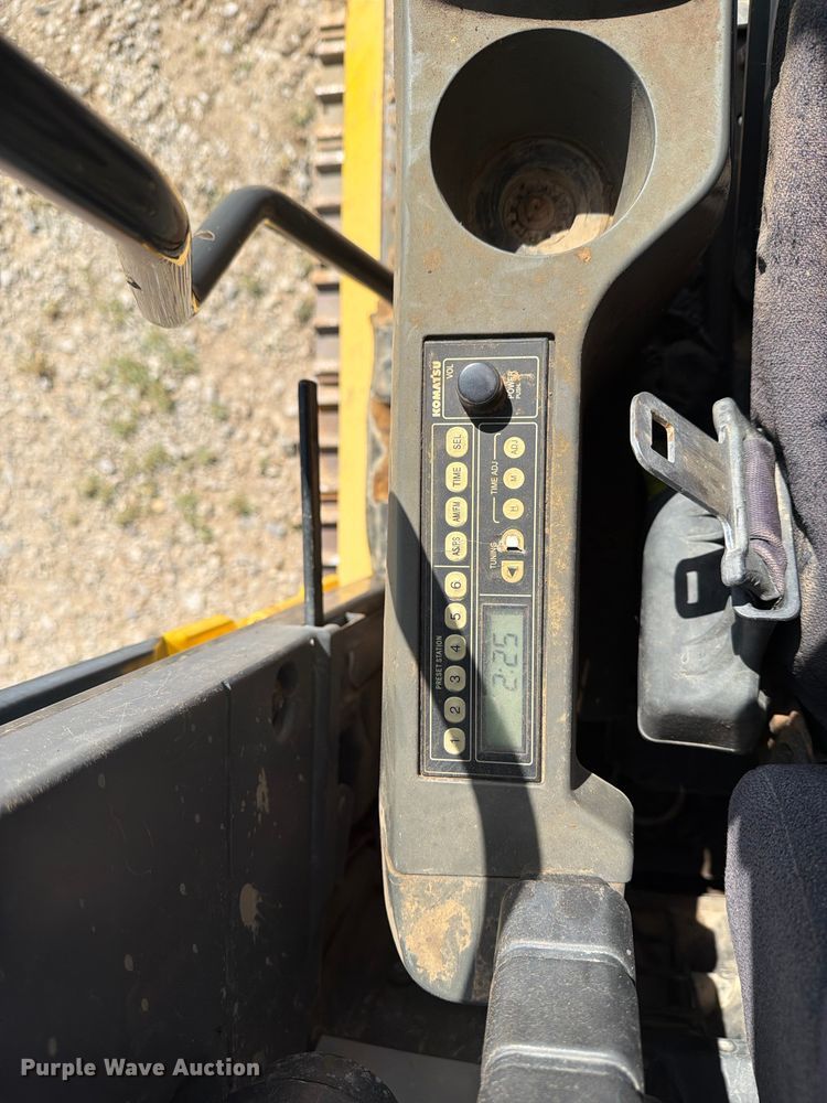 image for item EX3994 2011 Komatsu PC200LC-8 excavator