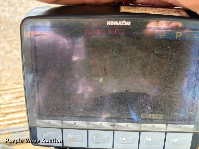 image for item EX3994 2011 Komatsu PC200LC-8 excavator
