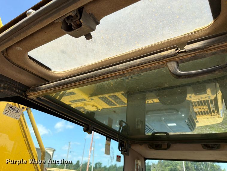 image for item EX3994 2011 Komatsu PC200LC-8 excavator