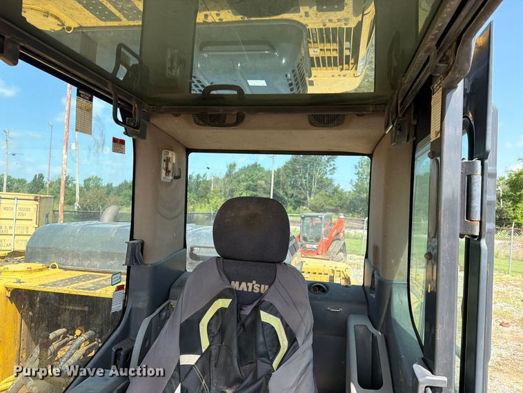 image for item EX3994 2011 Komatsu PC200LC-8 excavator