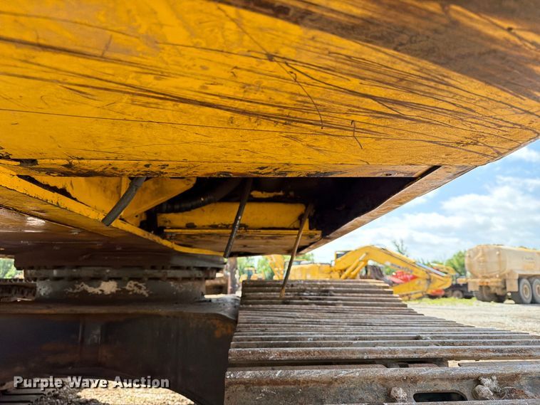 image for item EX3994 2011 Komatsu PC200LC-8 excavator