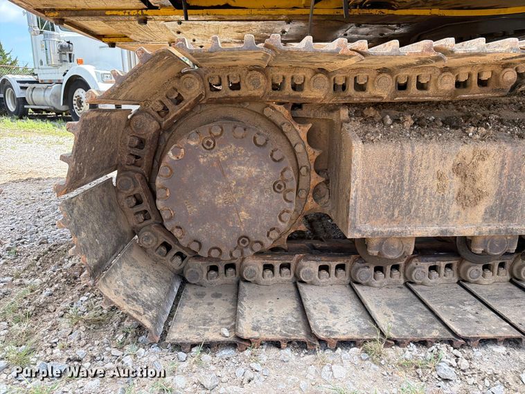 image for item EX3994 2011 Komatsu PC200LC-8 excavator