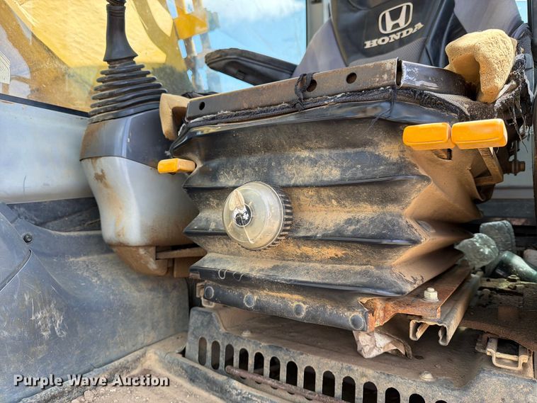 image for item EX3996 2006 Komatsu PC300LC-7L excavator