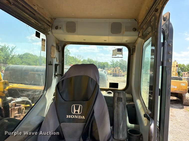 image for item EX3996 2006 Komatsu PC300LC-7L excavator