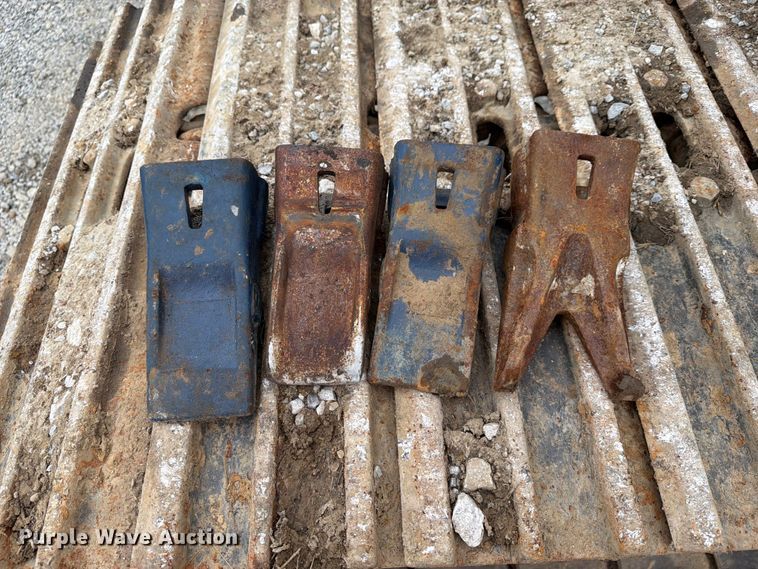 image for item EX3997 2012 Komatsu PC200LC-8 excavator