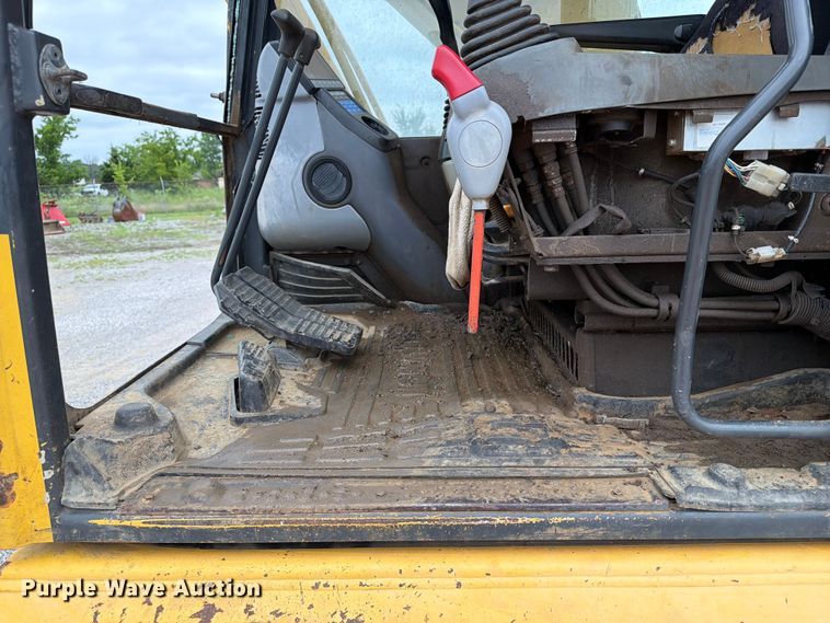 image for item EX3997 2012 Komatsu PC200LC-8 excavator