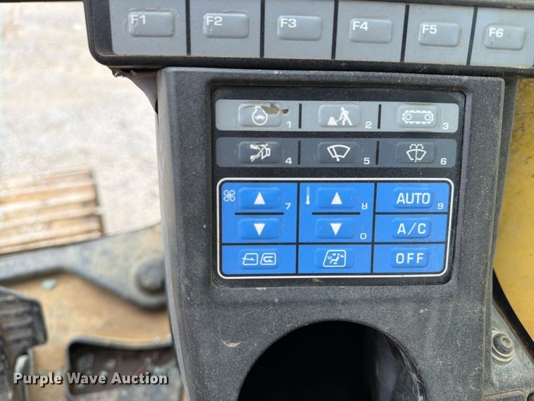 image for item EX3997 2012 Komatsu PC200LC-8 excavator