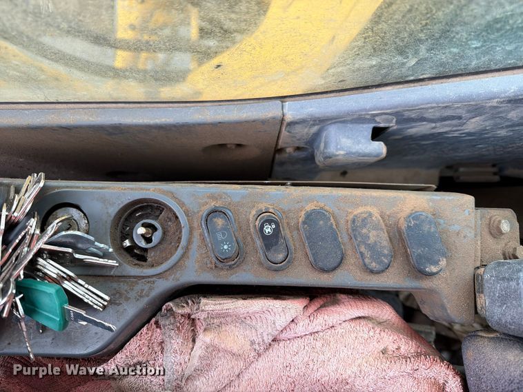 image for item EX3997 2012 Komatsu PC200LC-8 excavator