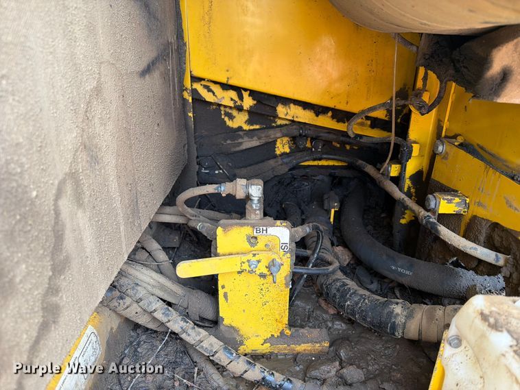 image for item EX3997 2012 Komatsu PC200LC-8 excavator