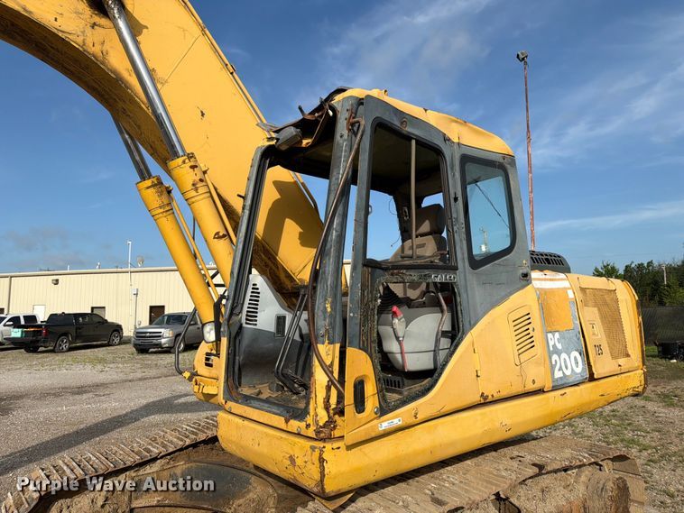 image for item EX3998 2005 Komatsu PC200-7 excavator