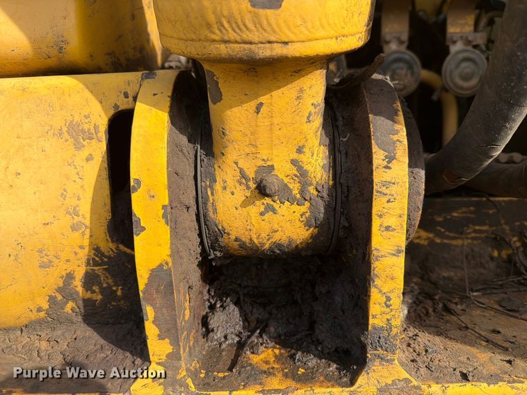 image for item EX3998 2005 Komatsu PC200-7 excavator