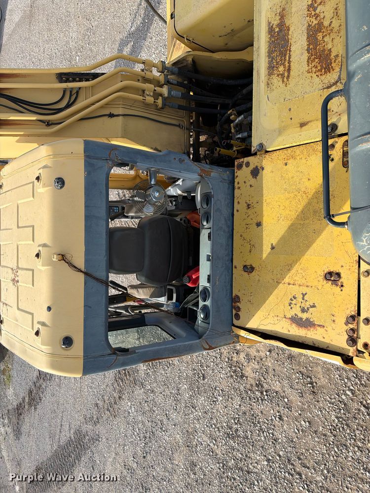 image for item EX3998 2005 Komatsu PC200-7 excavator