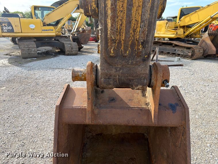 image for item EX3998 2005 Komatsu PC200-7 excavator
