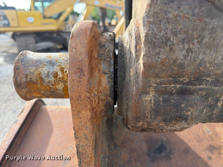 image for item EX3998 2005 Komatsu PC200-7 excavator