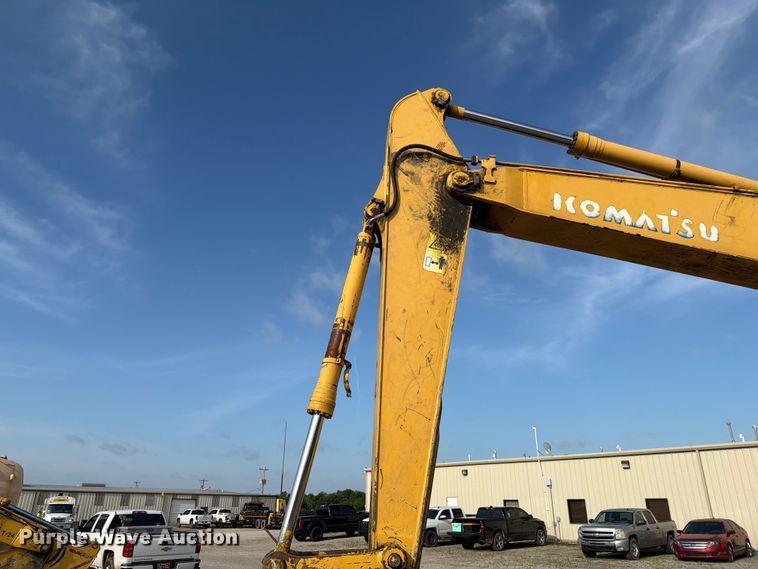 image for item EX3998 2005 Komatsu PC200-7 excavator
