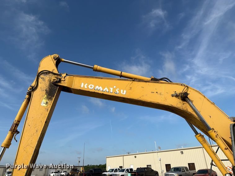image for item EX3998 2005 Komatsu PC200-7 excavator