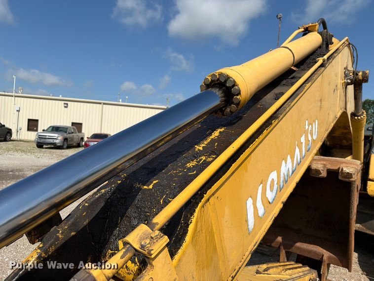 image for item EX3998 2005 Komatsu PC200-7 excavator